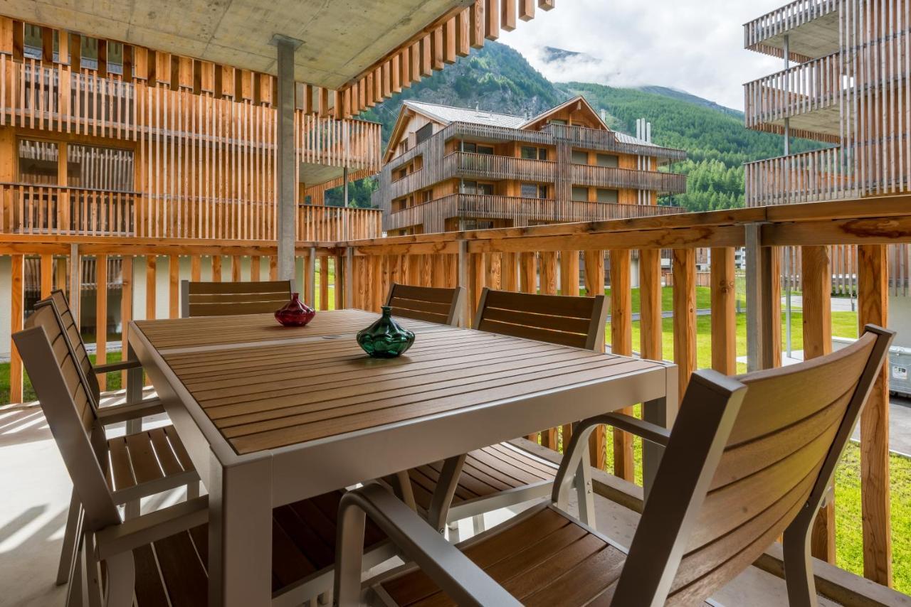Montela Apartments - Haus C Saas-Grund Bagian luar foto