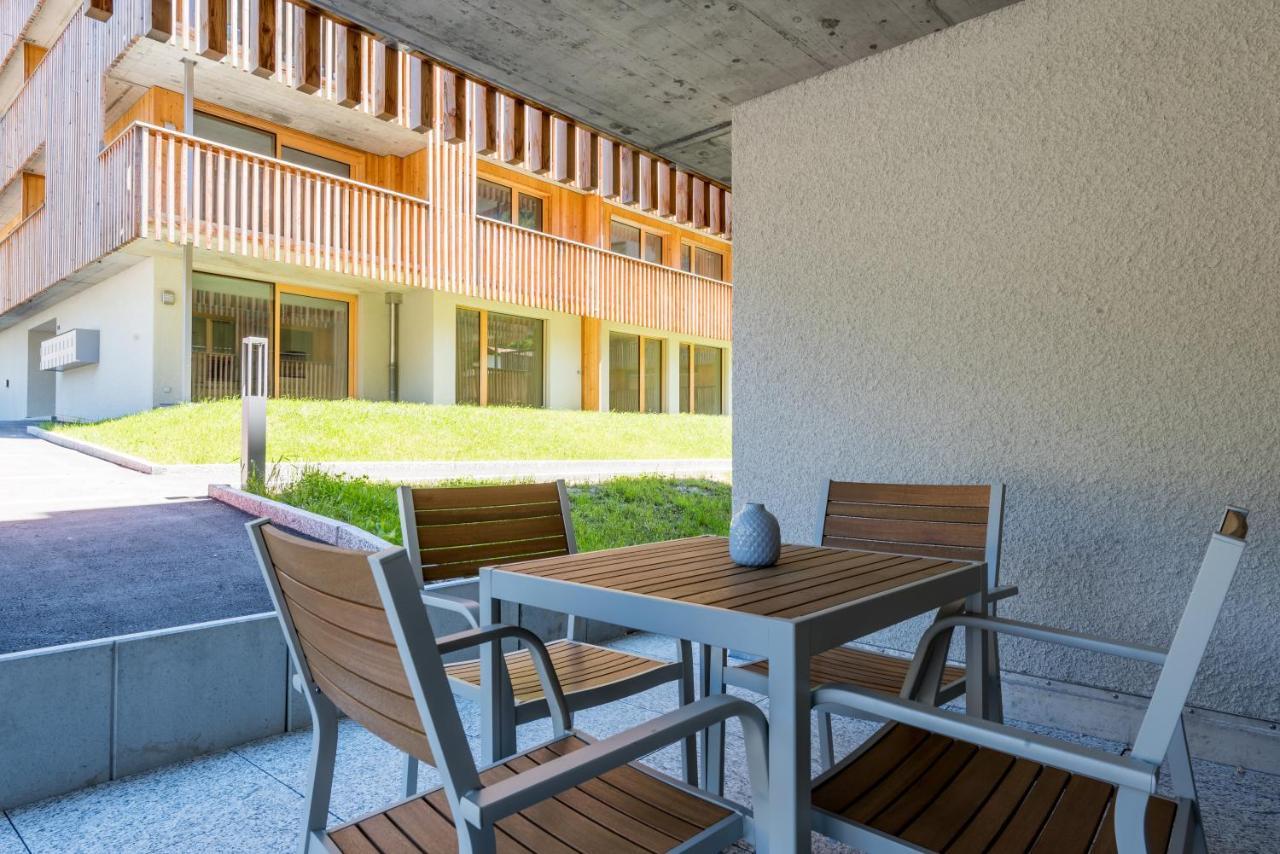 Montela Apartments - Haus C Saas-Grund Bagian luar foto
